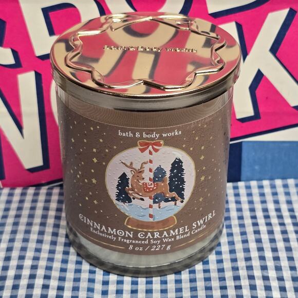 BBW Cinnamon Caramel Swirl Single Wick 8 oz. Exclusive Fragranced Soy Wax Candle - Picture 1 of 2